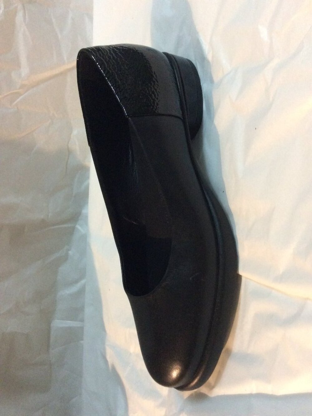 ECCO Black Leather Patent Trim Low Block Heel Pump Flats 37